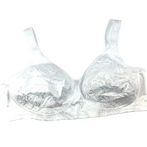 Playtex 18 Hour Ultimate Lift & Support Bra White Size 46C Wireless Comfort